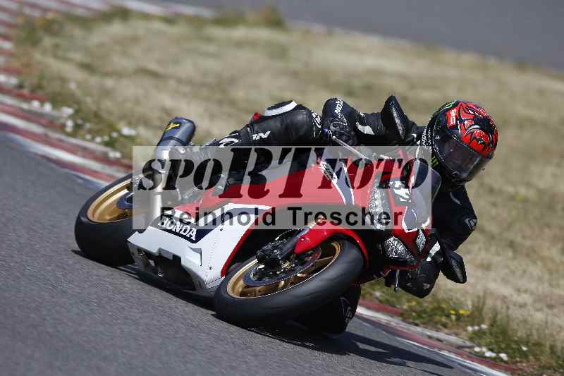 Archiv-2023/28 05.06.2023 Moto Club Anneau du Rhin/blanc-novice/32
